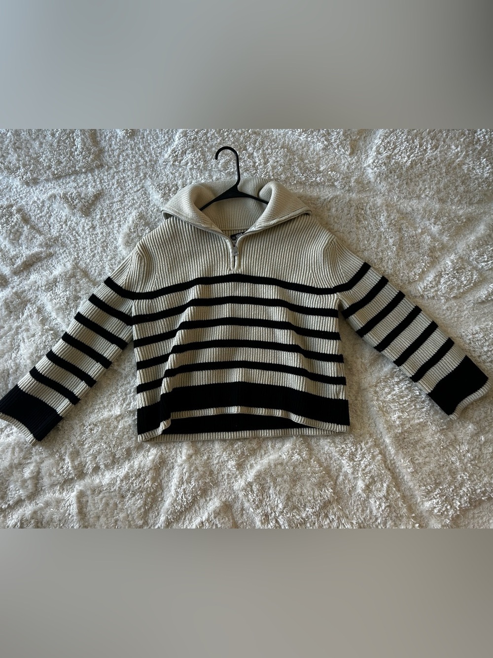 BLANKNYC -Peak Hour Sweater
Striped Half-Zip Crewneck Sweater Cream & Black